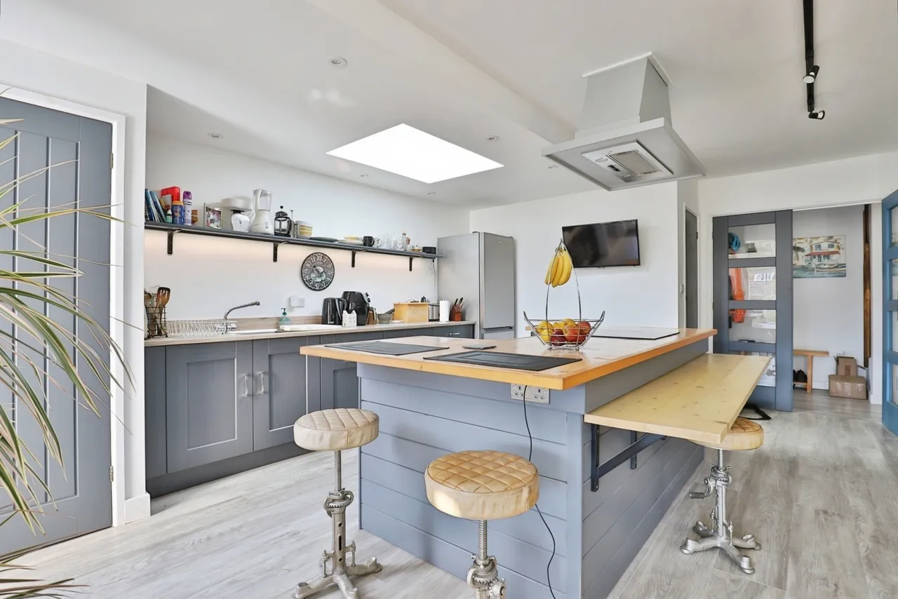 Lake Road, Poole, BH15, photo 5