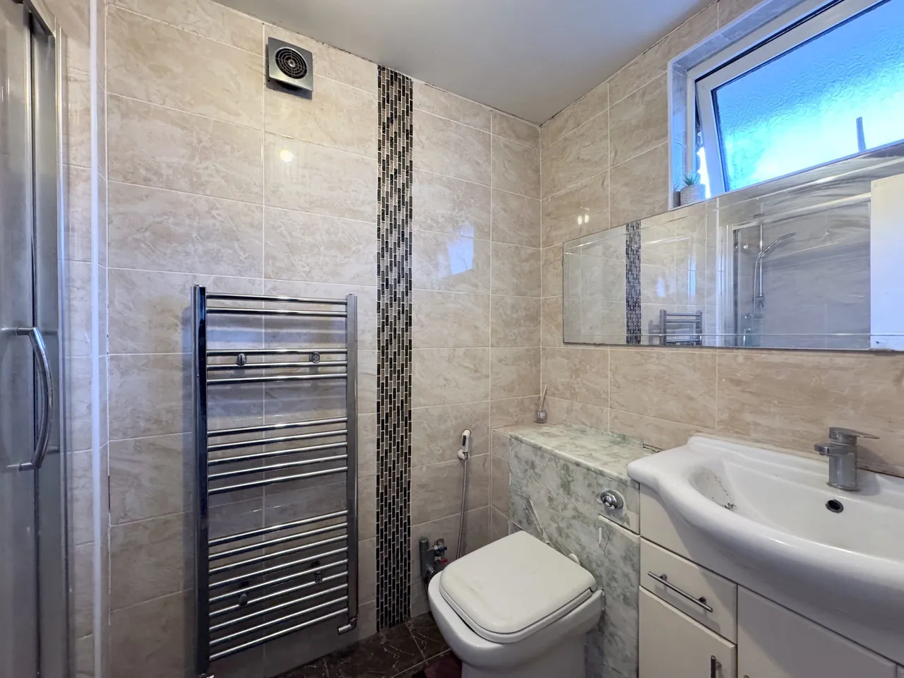 Applewood Close, London, NW2, photo 6