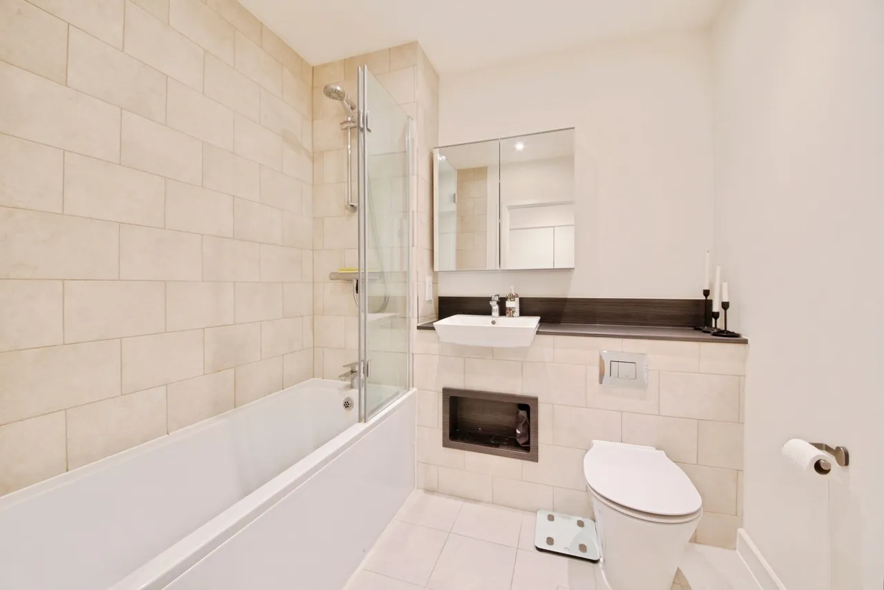 Bittacy Hill, London, NW7, photo 25