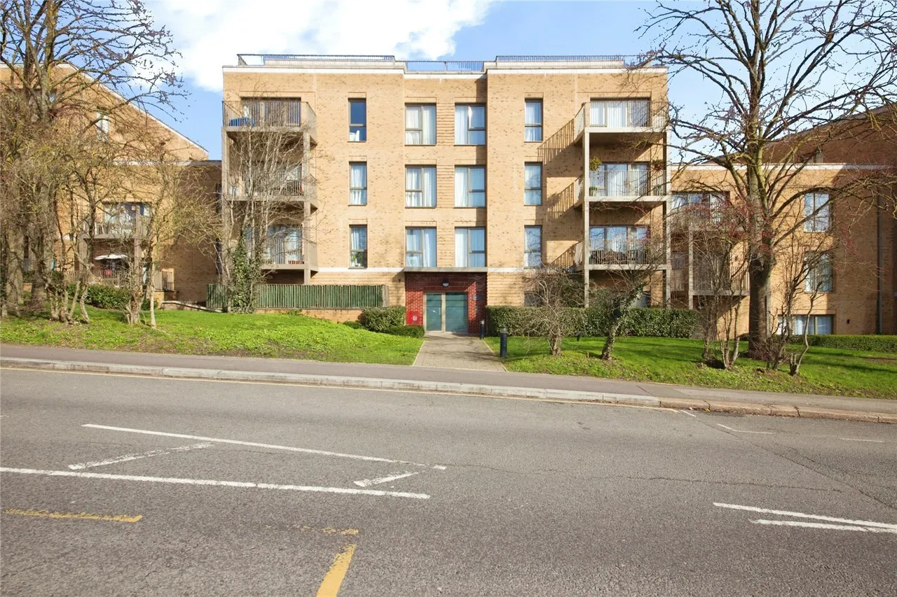 Bittacy Hill, London, NW7, photo 16