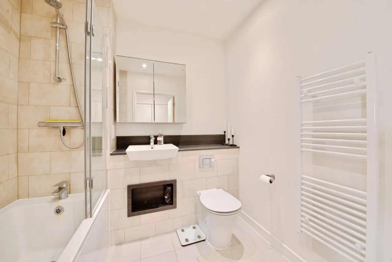 Bittacy Hill, London, NW7, photo 24