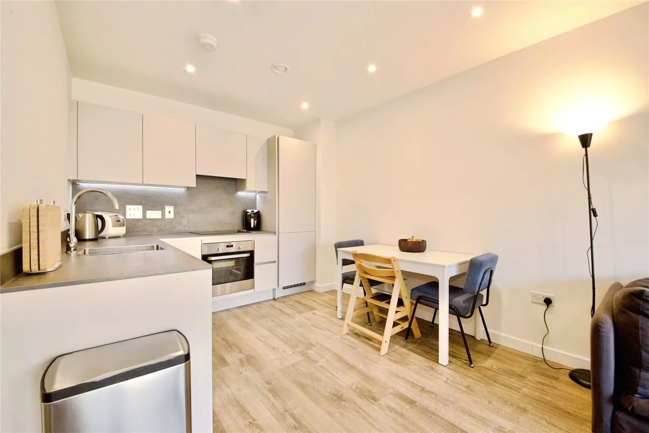 Bittacy Hill, London, NW7, photo 12