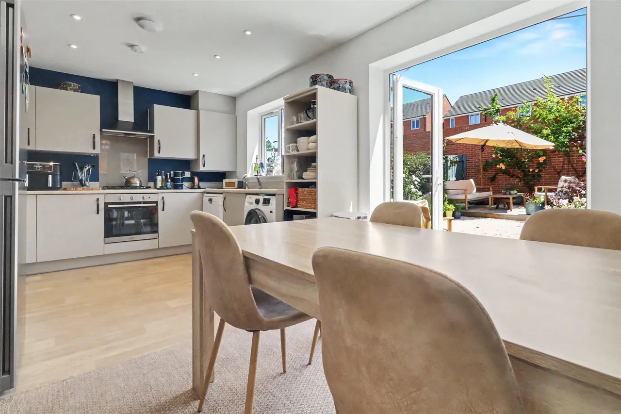 Catkins Close, South Molton, EX36, photo 3