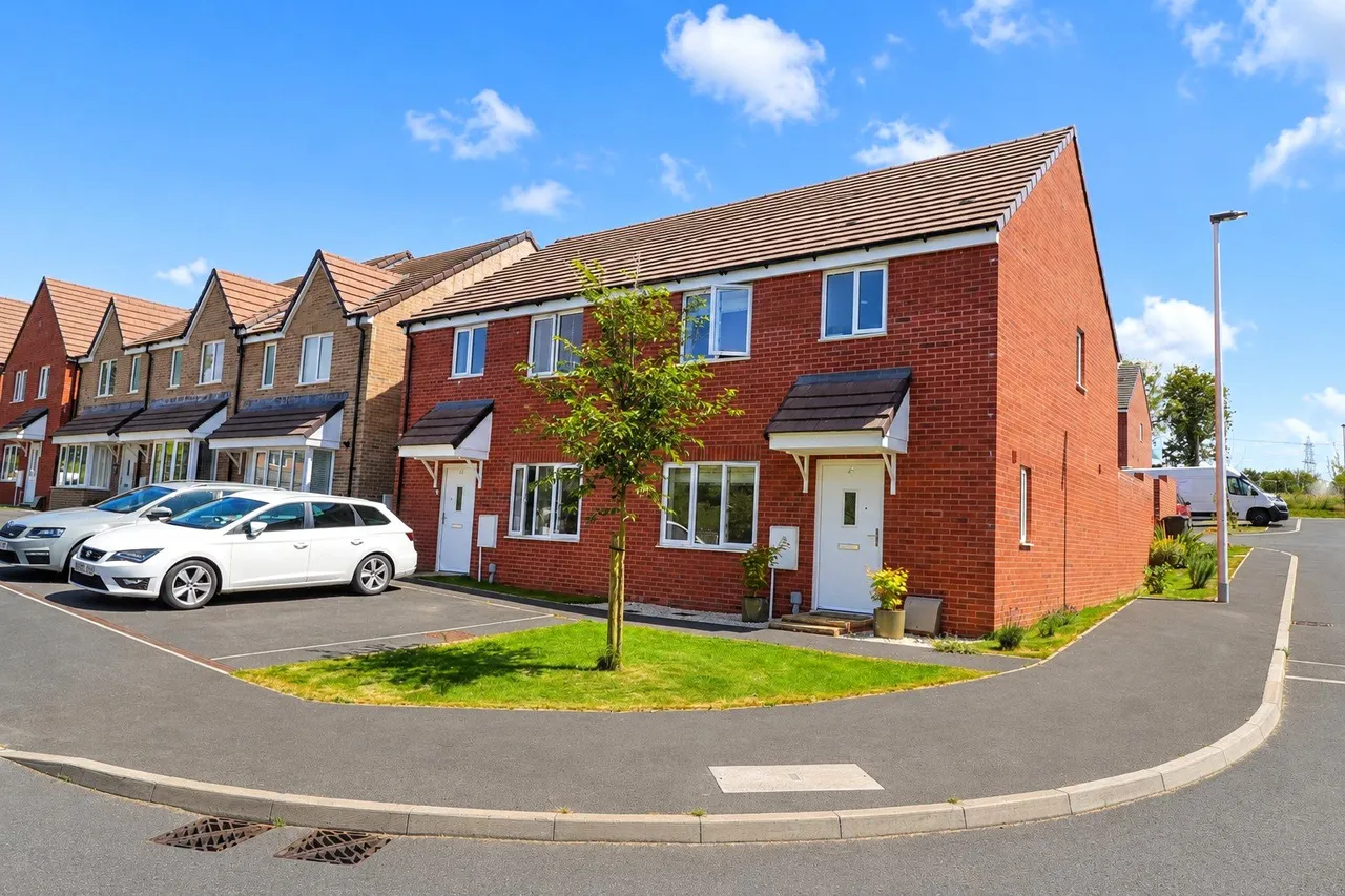 Catkins Close, South Molton, EX36, photo 21
