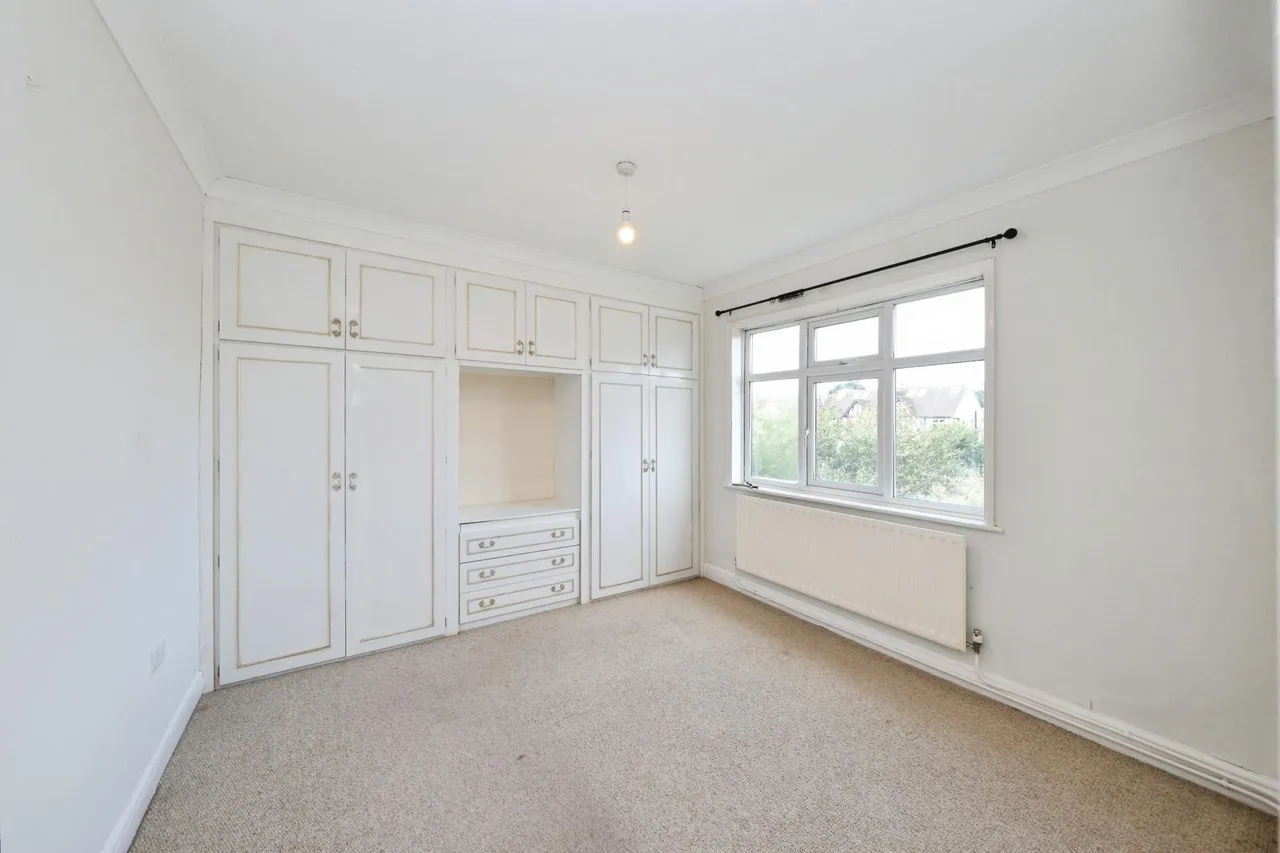 Bostocks Lane, Risley, DE72, photo 11