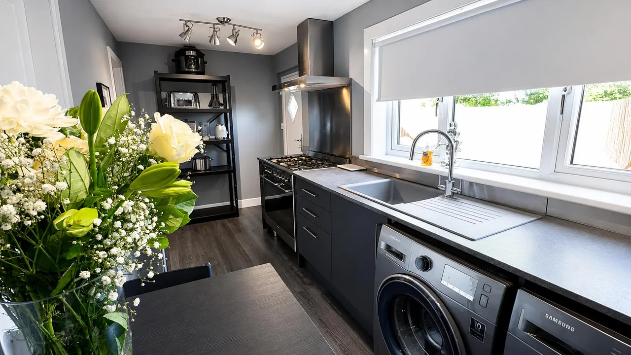 Bellvue Crescent, Bellshill, Glasgow, ML4 3AZ, photo 5