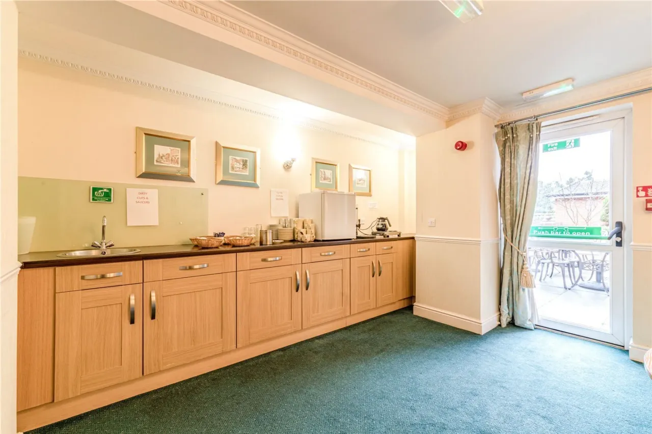 Oyster Lane, Byfleet, West Byfleet, S..., photo 16