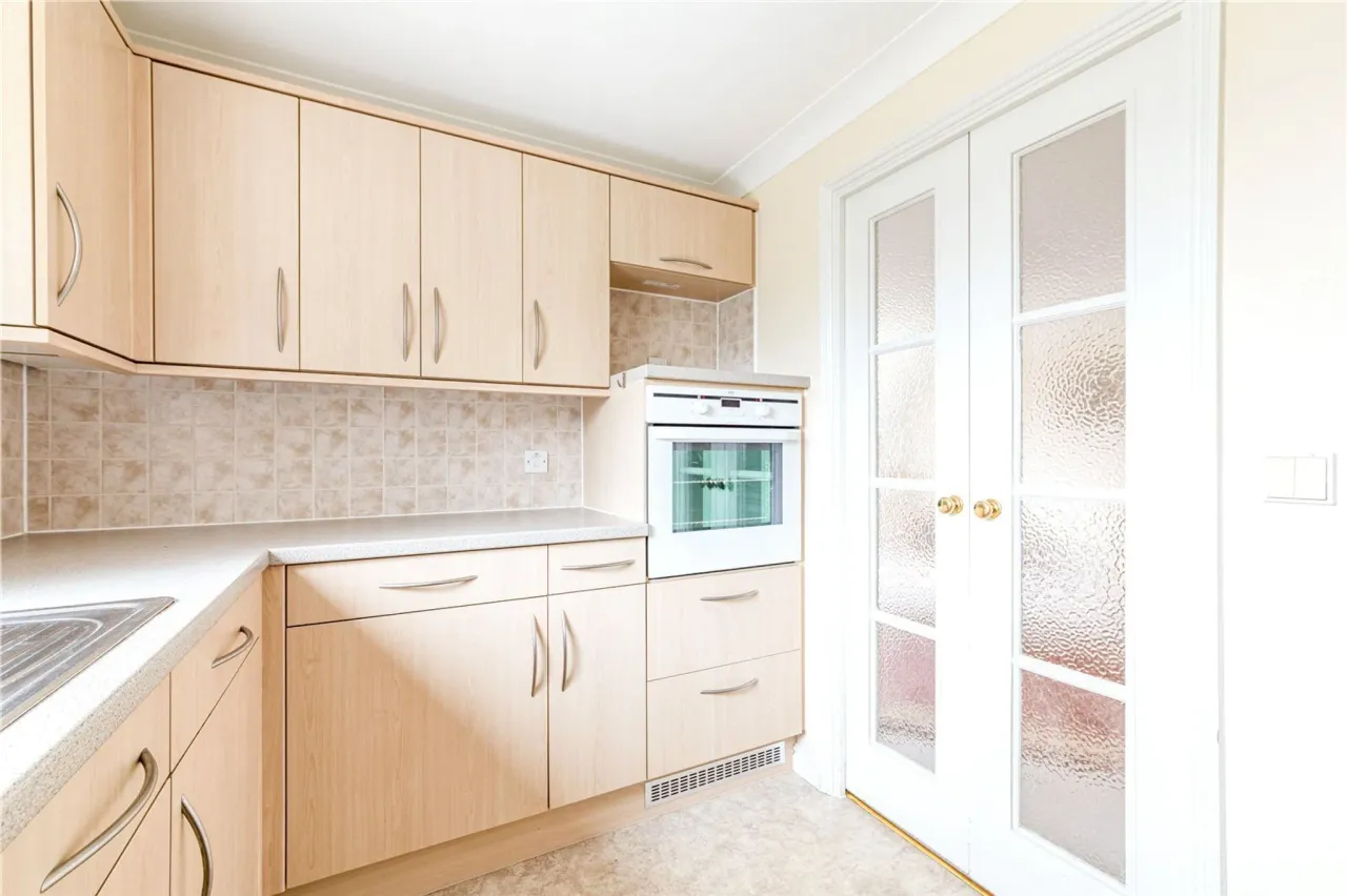 Oyster Lane, Byfleet, West Byfleet, S..., photo 8