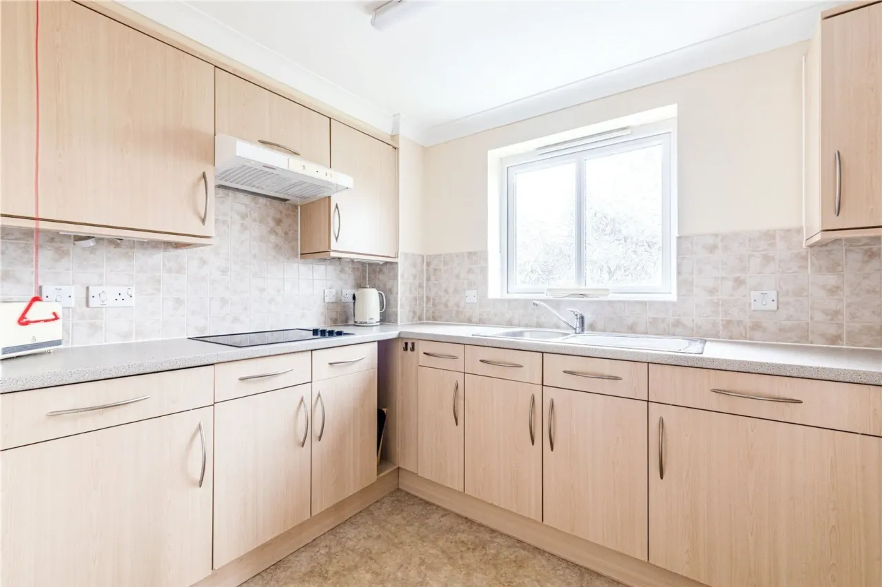 Oyster Lane, Byfleet, West Byfleet, S..., photo 7