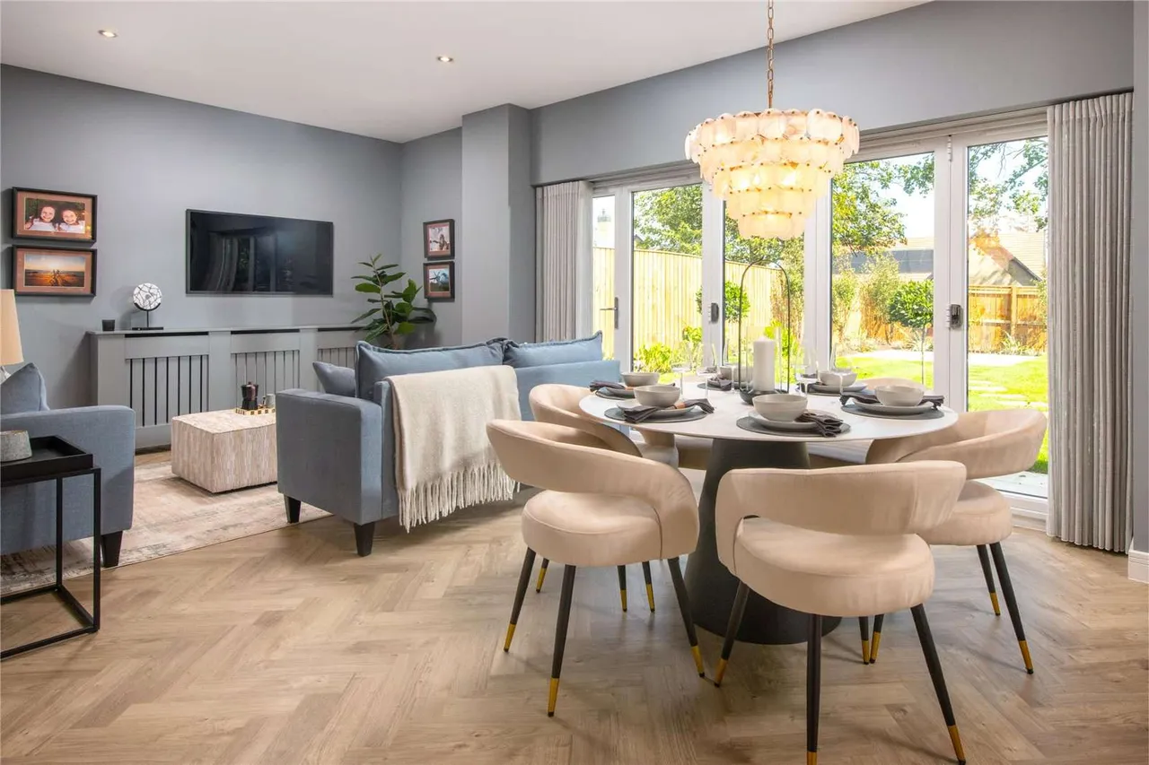 Harvino, Bromsgrove Road, Hunnington, Worcestershire, B62 0LF, photo 2