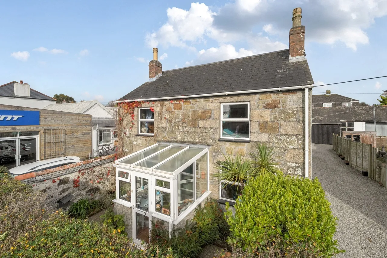 4 bed property for sale, Meneage Road, Helston, TR13