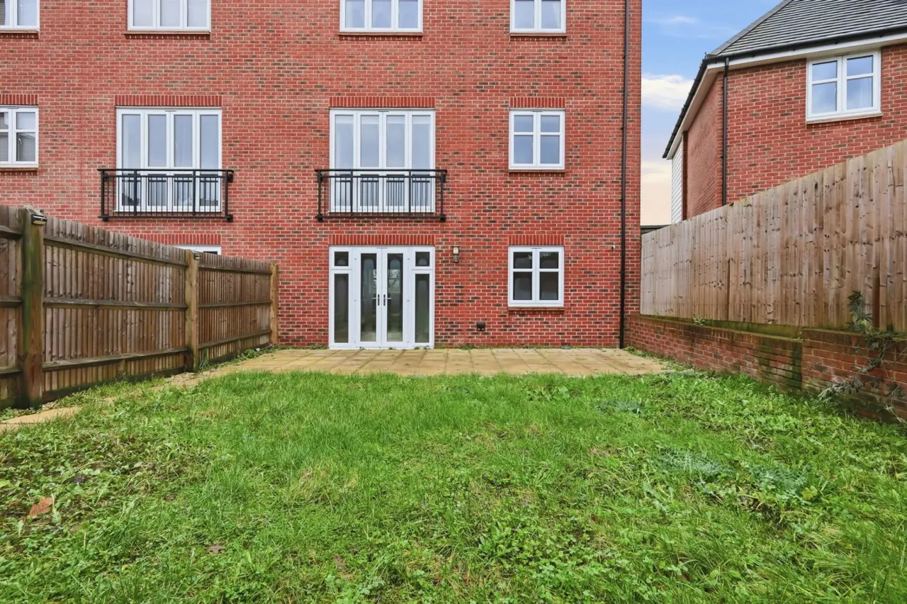 Consort Drive, Leatherhead, Surrey, K..., photo 16