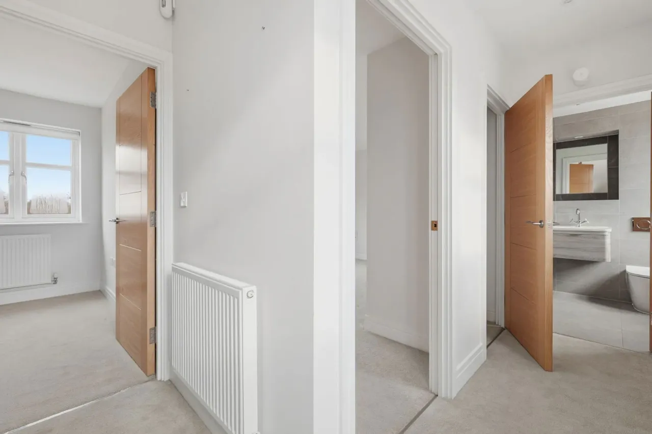 Consort Drive, Leatherhead, Surrey, K..., photo 32