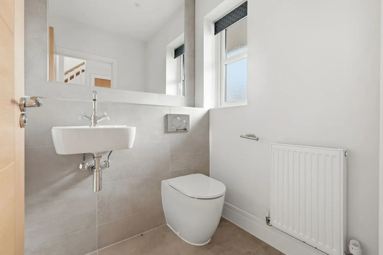 Consort Drive, Leatherhead, Surrey, K..., photo 14