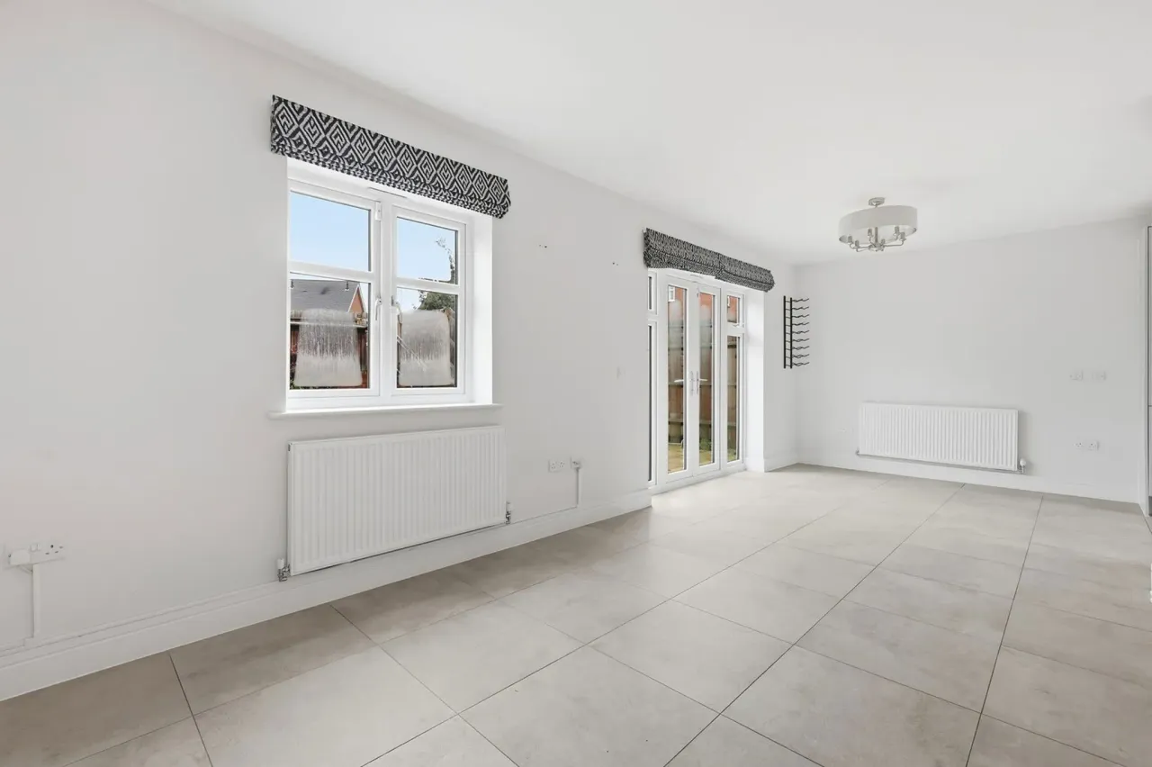 Consort Drive, Leatherhead, Surrey, K..., photo 11