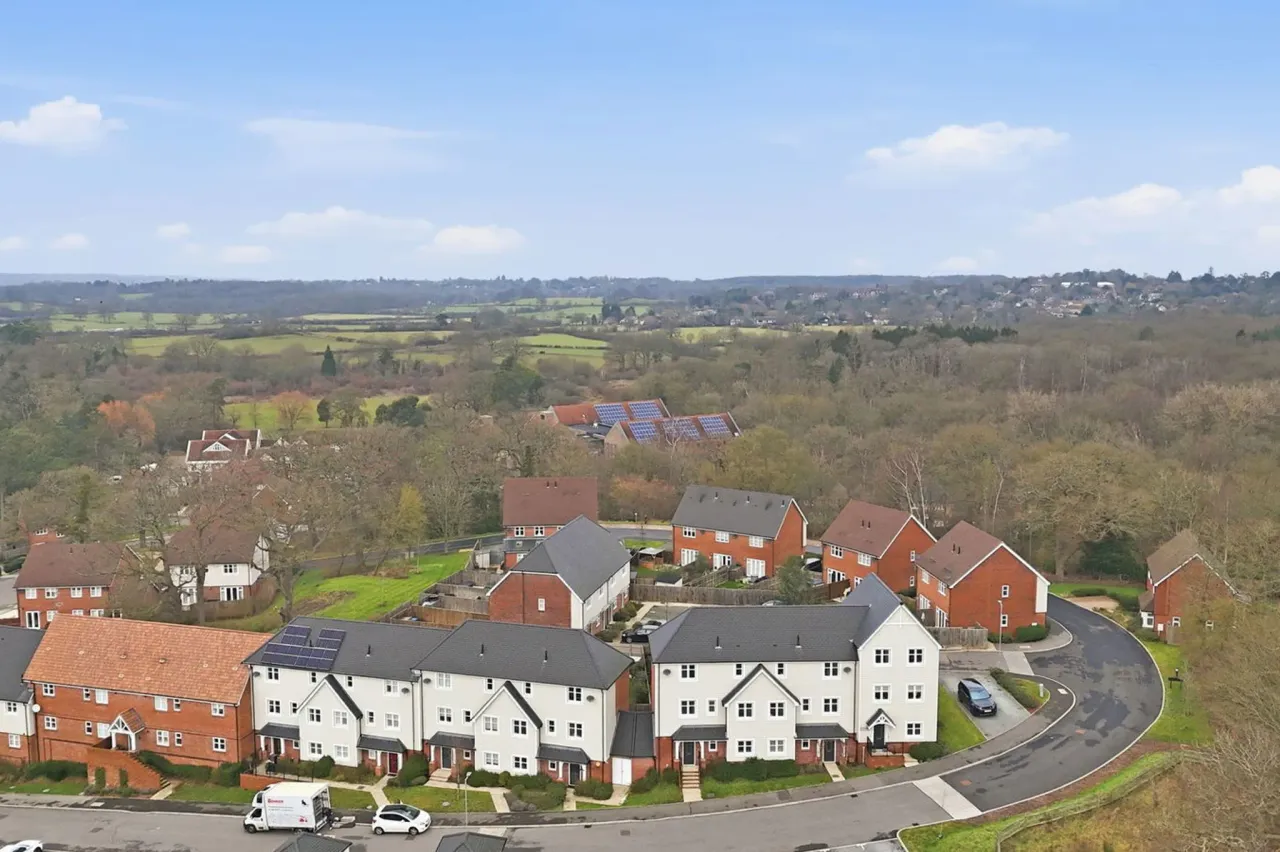 Consort Drive, Leatherhead, Surrey, K..., photo 36