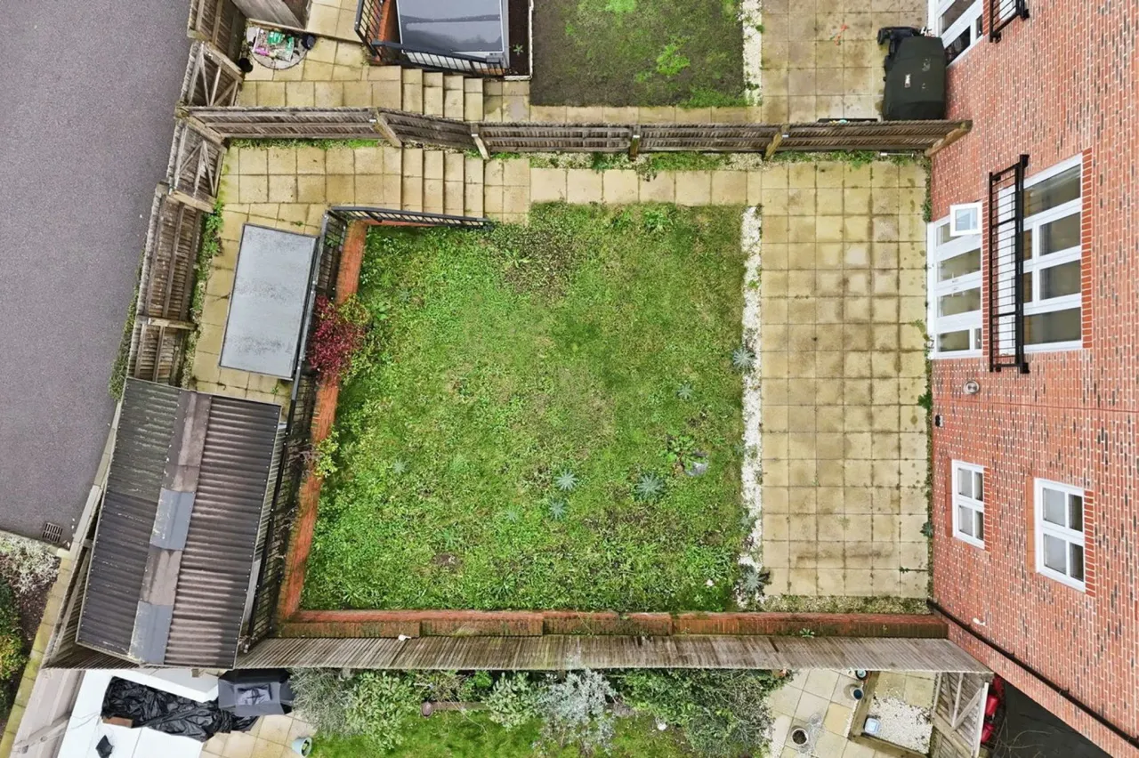 Consort Drive, Leatherhead, Surrey, K..., photo 15