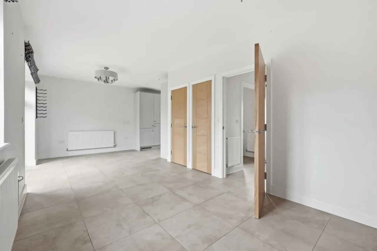 Consort Drive, Leatherhead, Surrey, K..., photo 9
