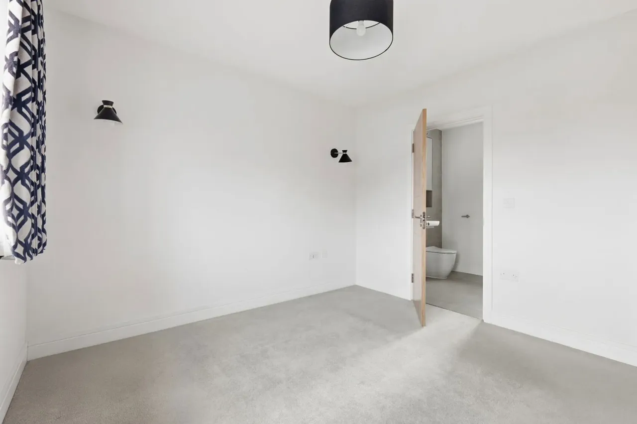 Consort Drive, Leatherhead, Surrey, K..., photo 30