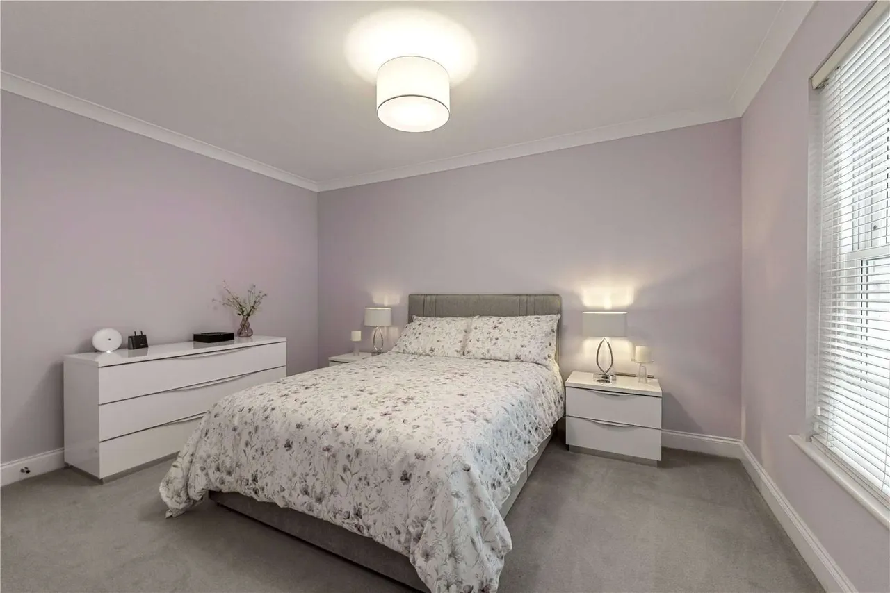 The Close, Odiham, RG29, photo 11