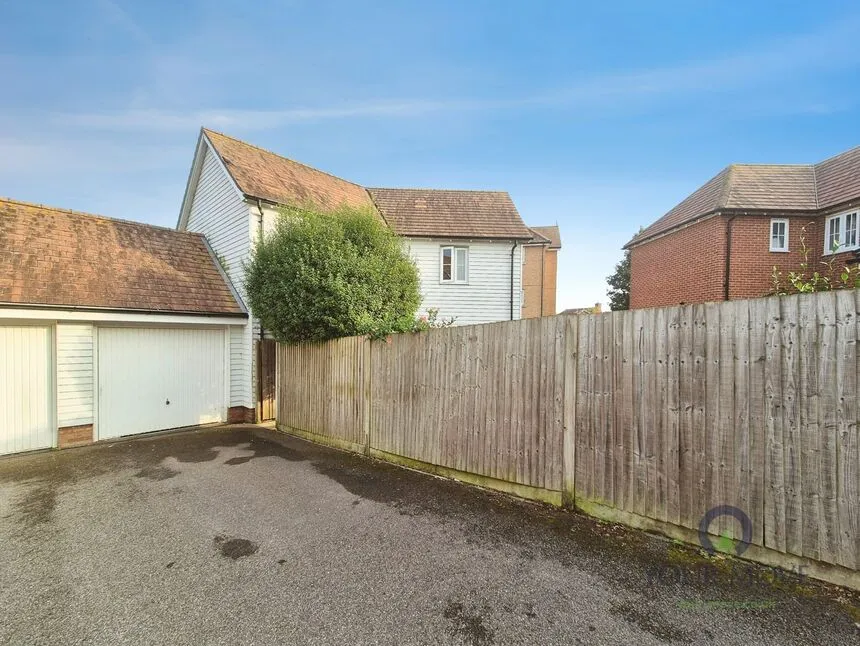 St. James Walk, BN26, photo 8