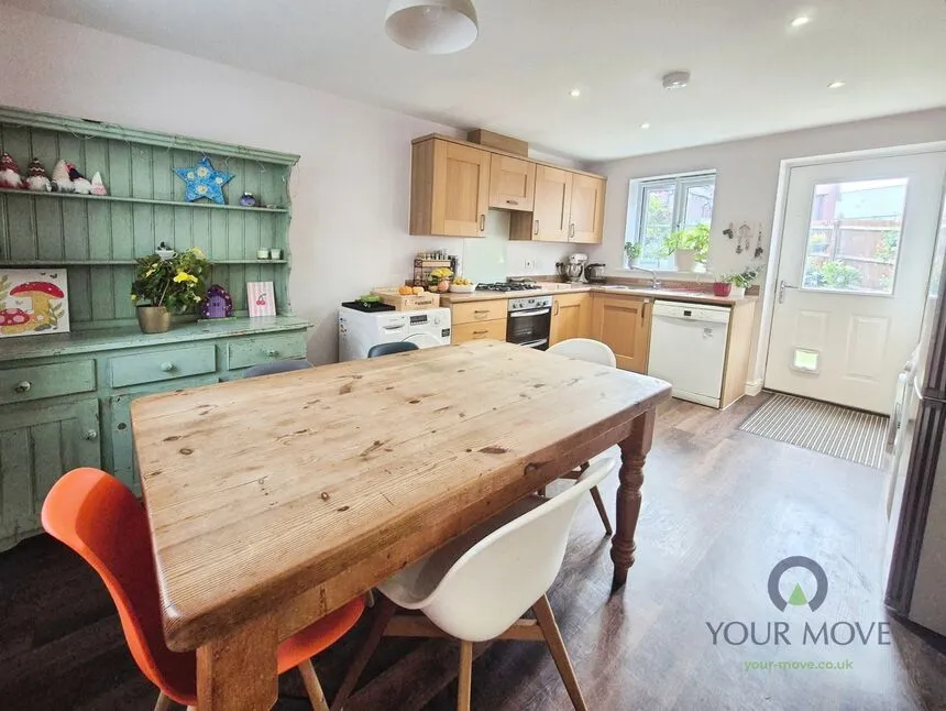 St. James Walk, BN26, photo 13