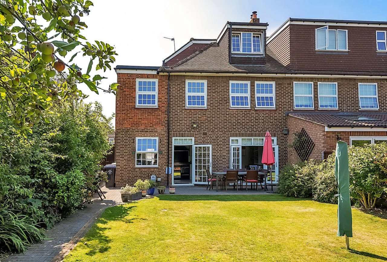 Fryent Way, Kingsbury, NW9 9SL, photo 11