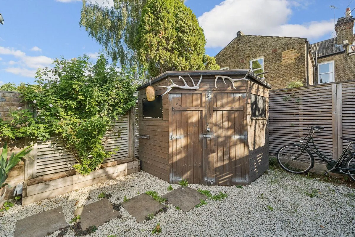 Cochrane Road, London, SW19, photo 11