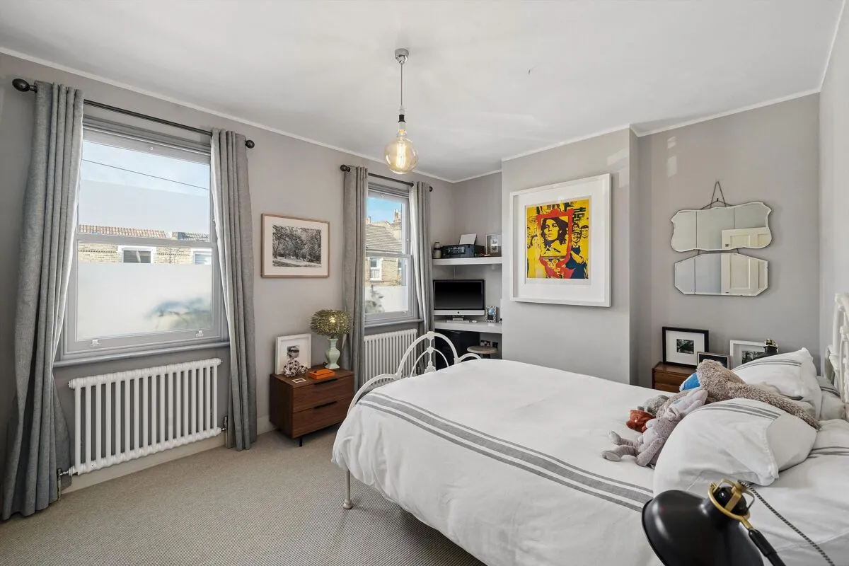 Cochrane Road, London, SW19, photo 13