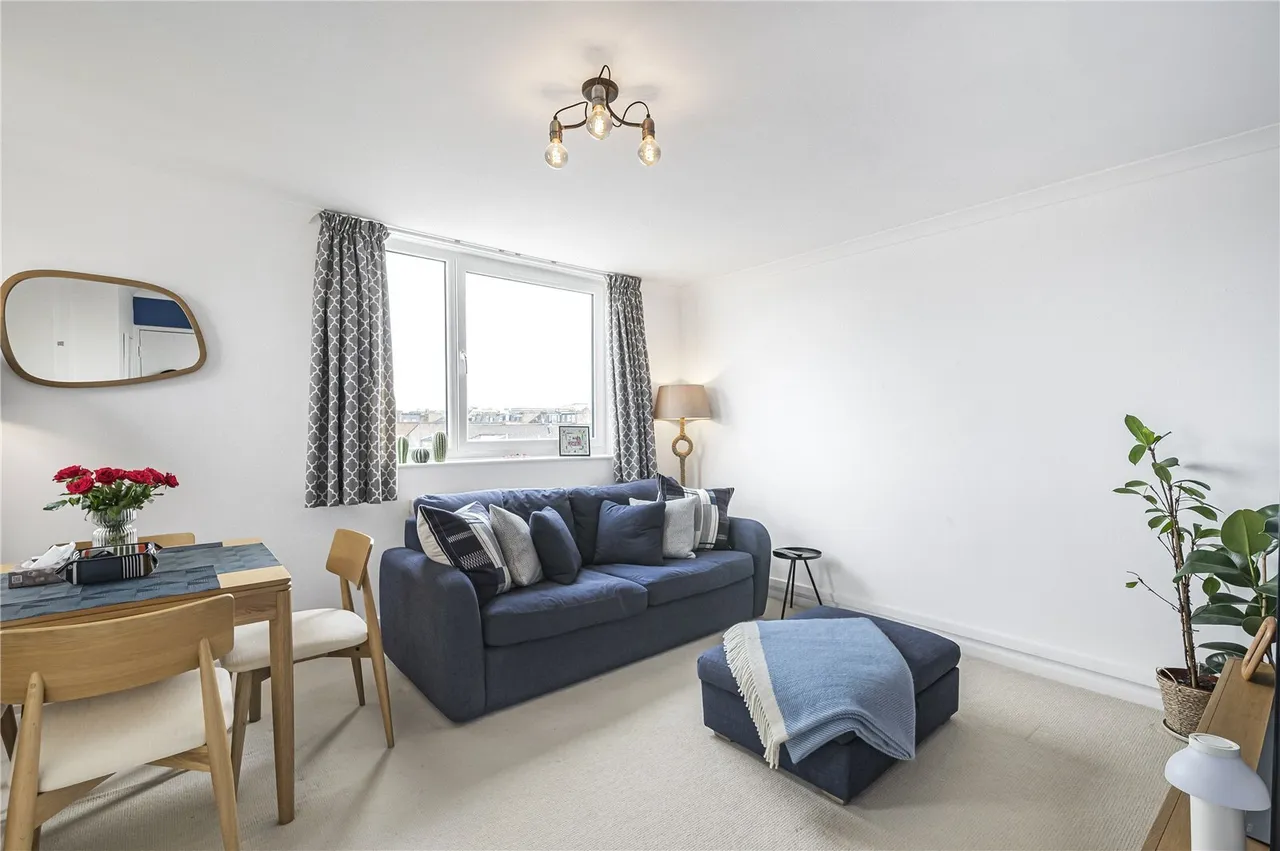 Hanson Close, London, SW12, photo 5