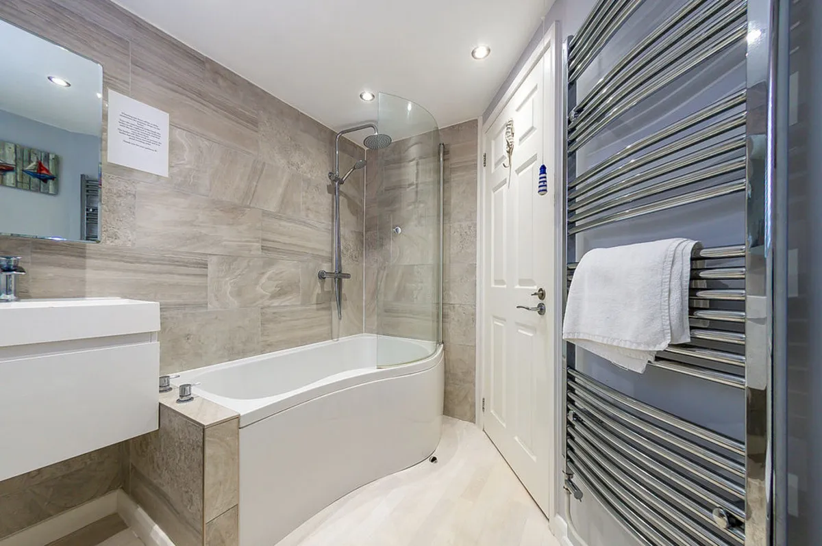 Whitby, YO22, photo 13