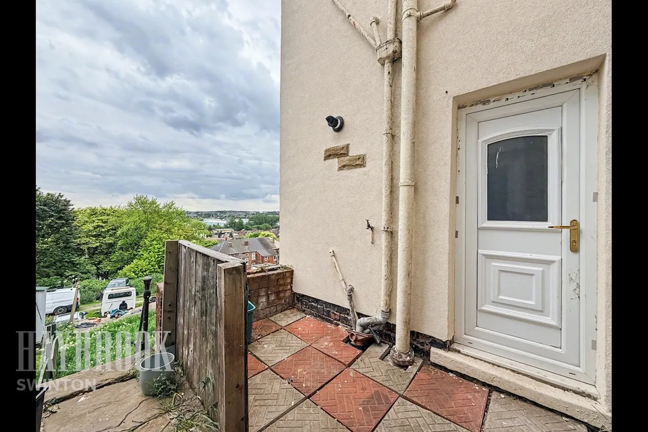 Lower Dolcliffe Road, Mexborough, photo 13