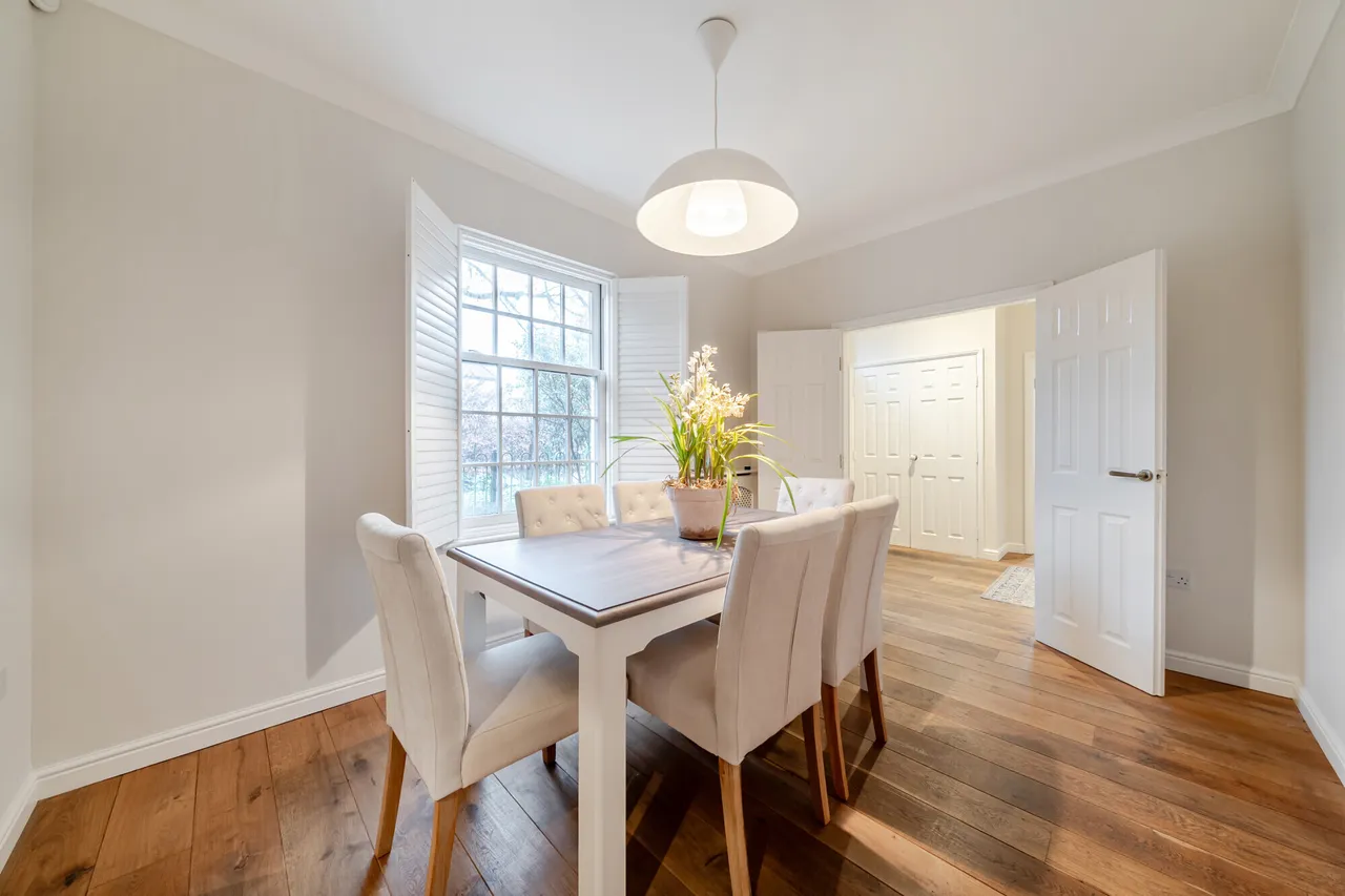 The Willows, Billingshurst, RH14, photo 12