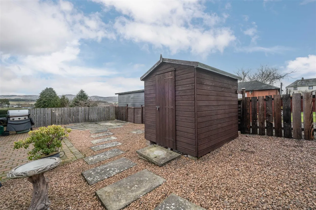 Dronley Terrace, Muirhead, photo 11