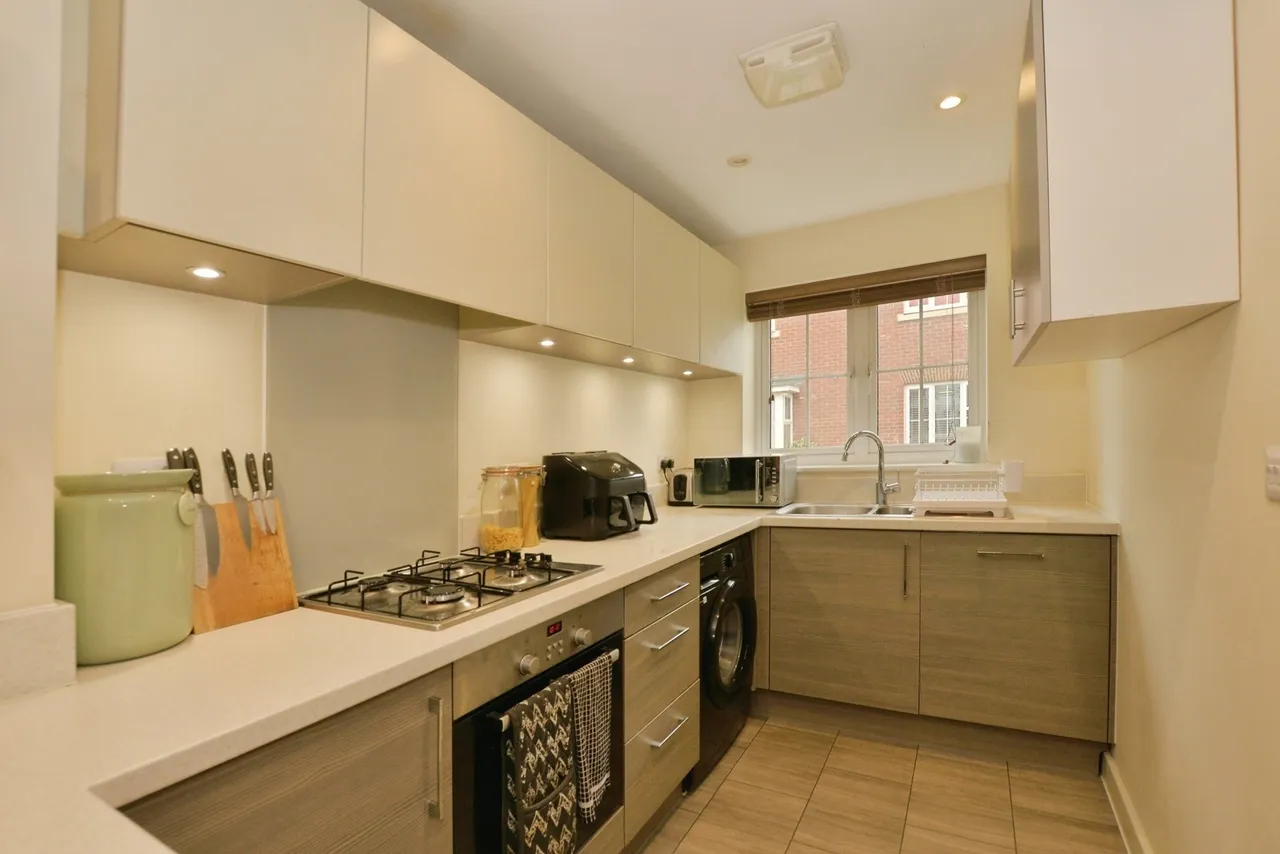Harrier Drive, Ashford, TN25, photo 3