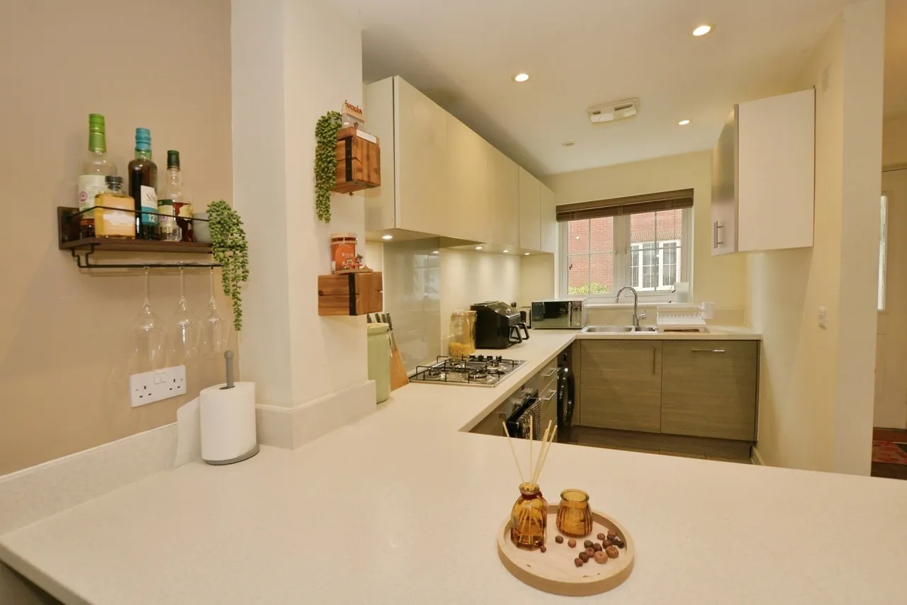 Harrier Drive, Ashford, TN25, photo 2