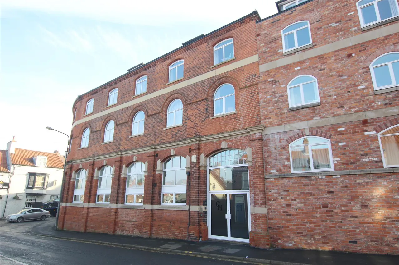 2 bed flat for sale, Brigg Road, Barton-Upon-Humber
