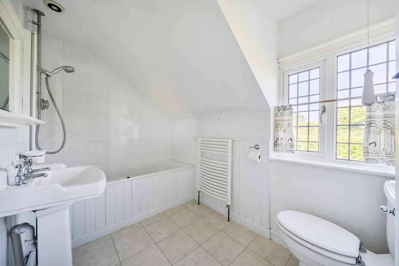 Mulberry Cottage, Tunworth, Basingstoke, RG25 2NB, photo 15