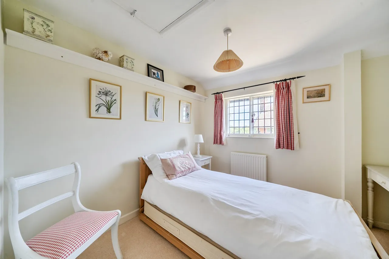 Mulberry Cottage, Tunworth, Basingstoke, RG25 2NB, photo 13