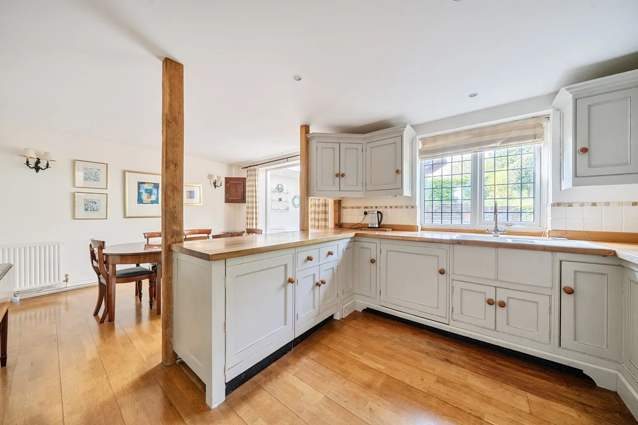 Mulberry Cottage, Tunworth, Basingstoke, RG25 2NB, photo 8