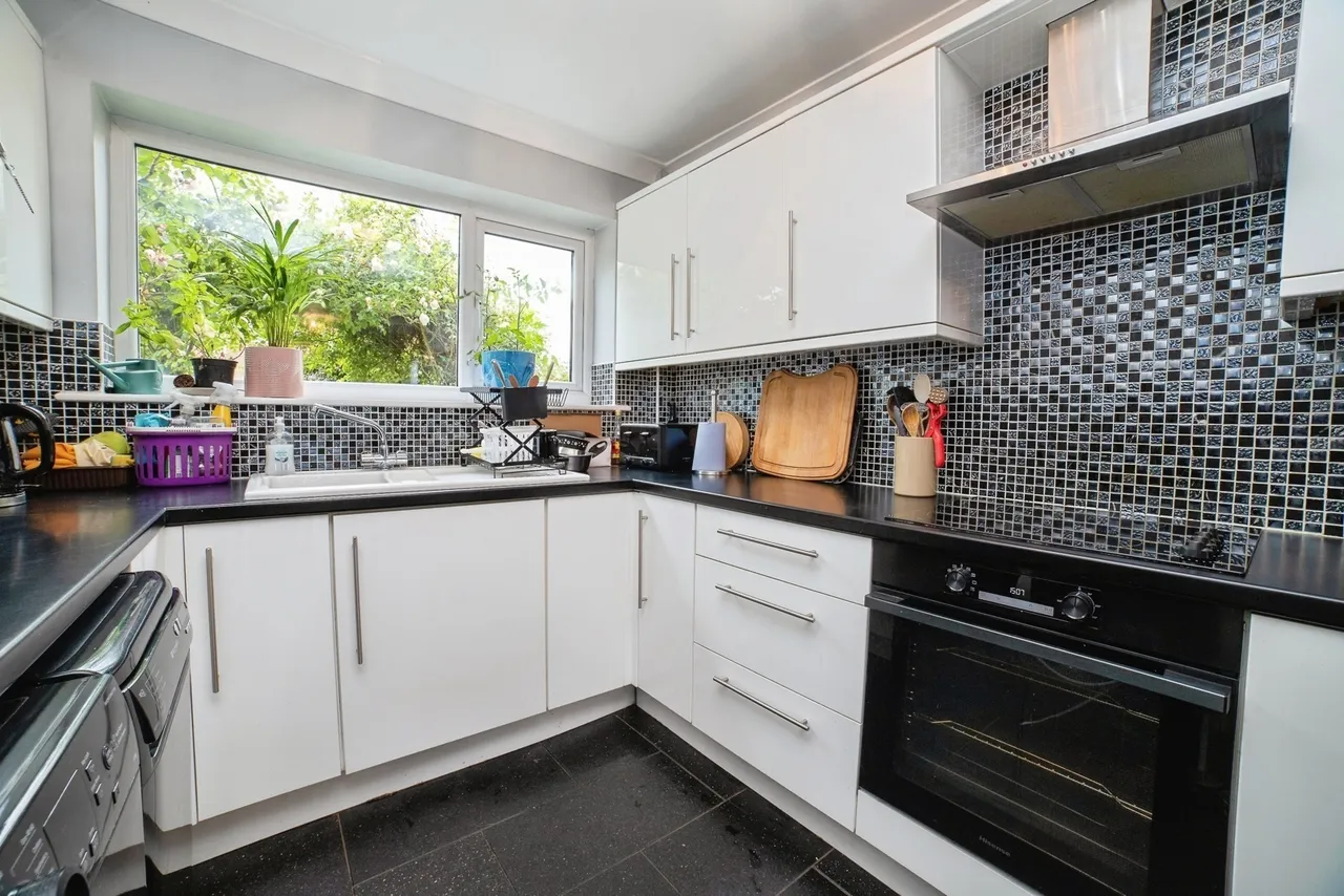 Abington Avenue, Sutton-in-Ashfield, Nottinghamshire, NG17, photo 8