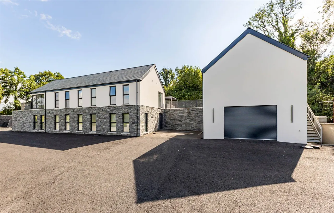 4 bed house for sale, Old Moira Road, Glenavy, BT29