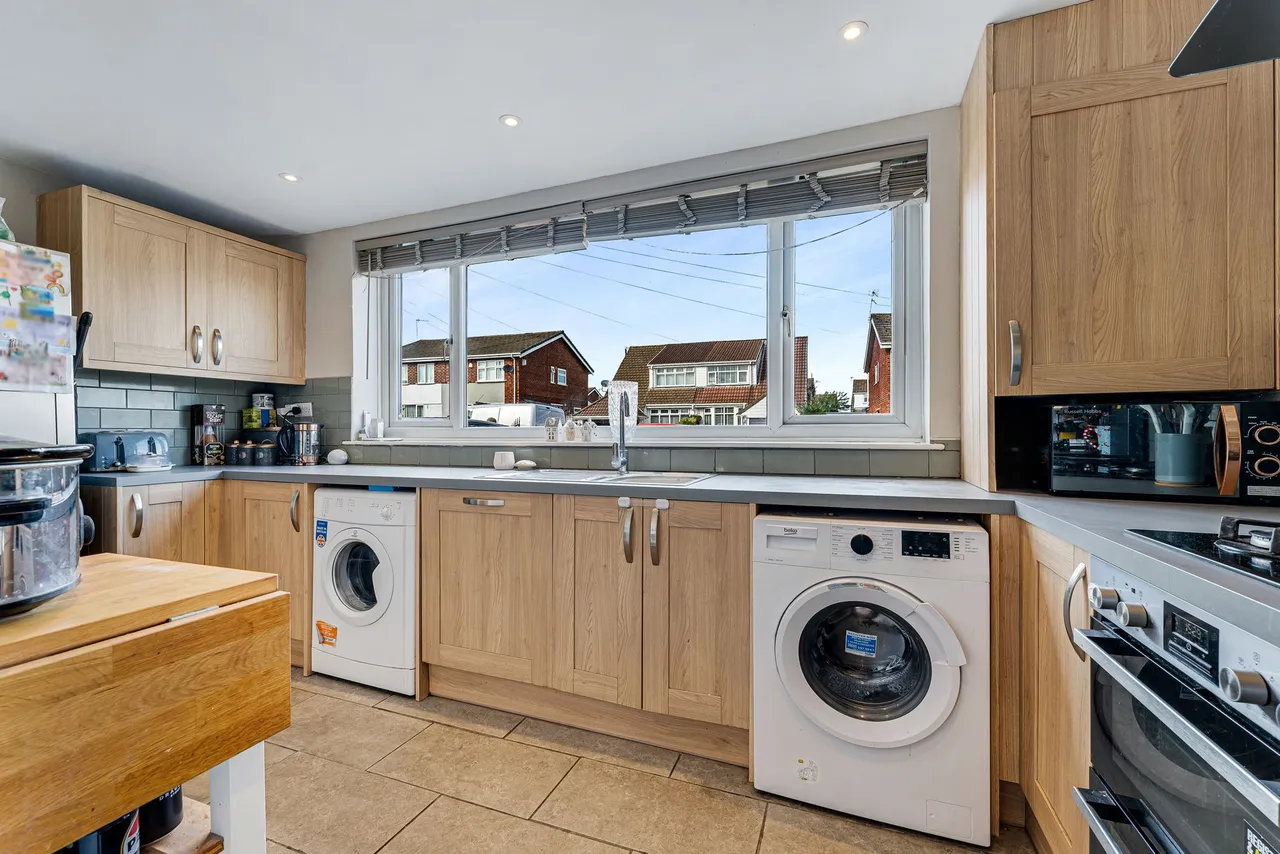 Belmont Road, Widnes, Widnes, WA8 3JB, photo 6