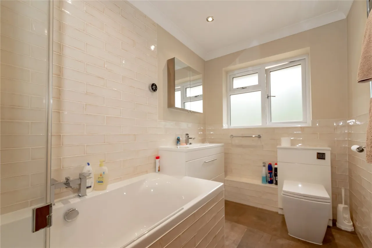 Pound Farm Lane, Ash Green, GU12 6EH, photo 20