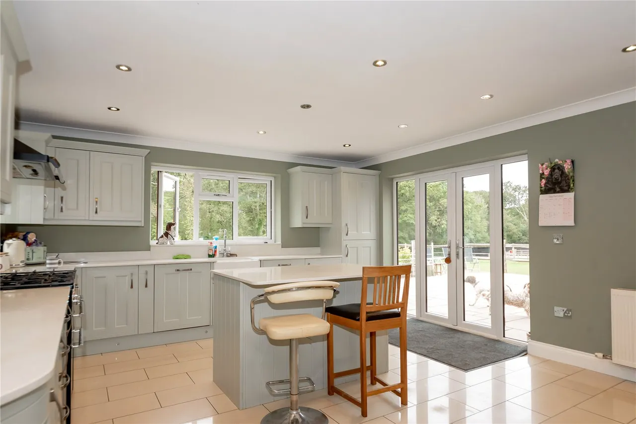 Pound Farm Lane, Ash Green, GU12 6EH, photo 10