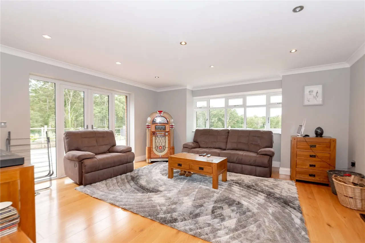 Pound Farm Lane, Ash Green, GU12 6EH, photo 5