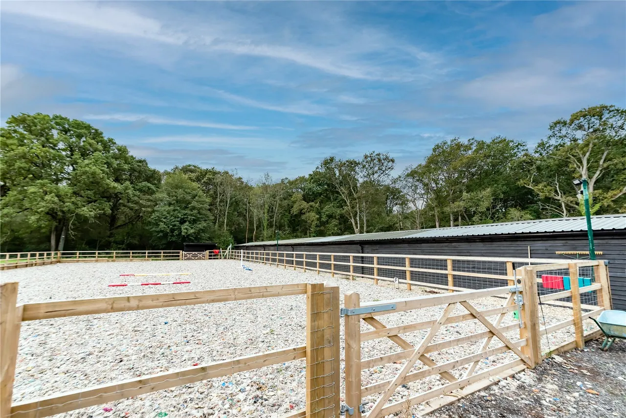 Pound Farm Lane, Ash Green, GU12 6EH, photo 8