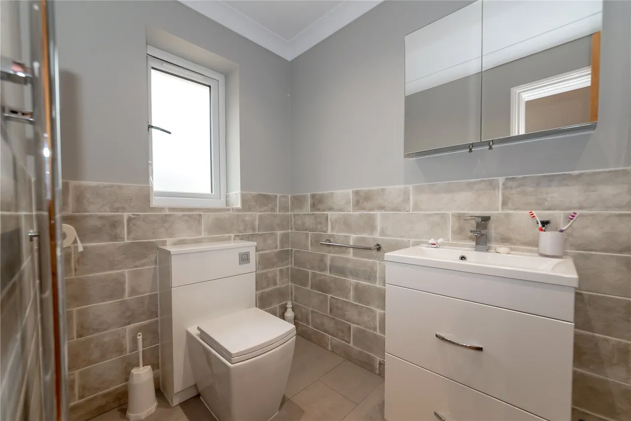 Pound Farm Lane, Ash Green, GU12 6EH, photo 13
