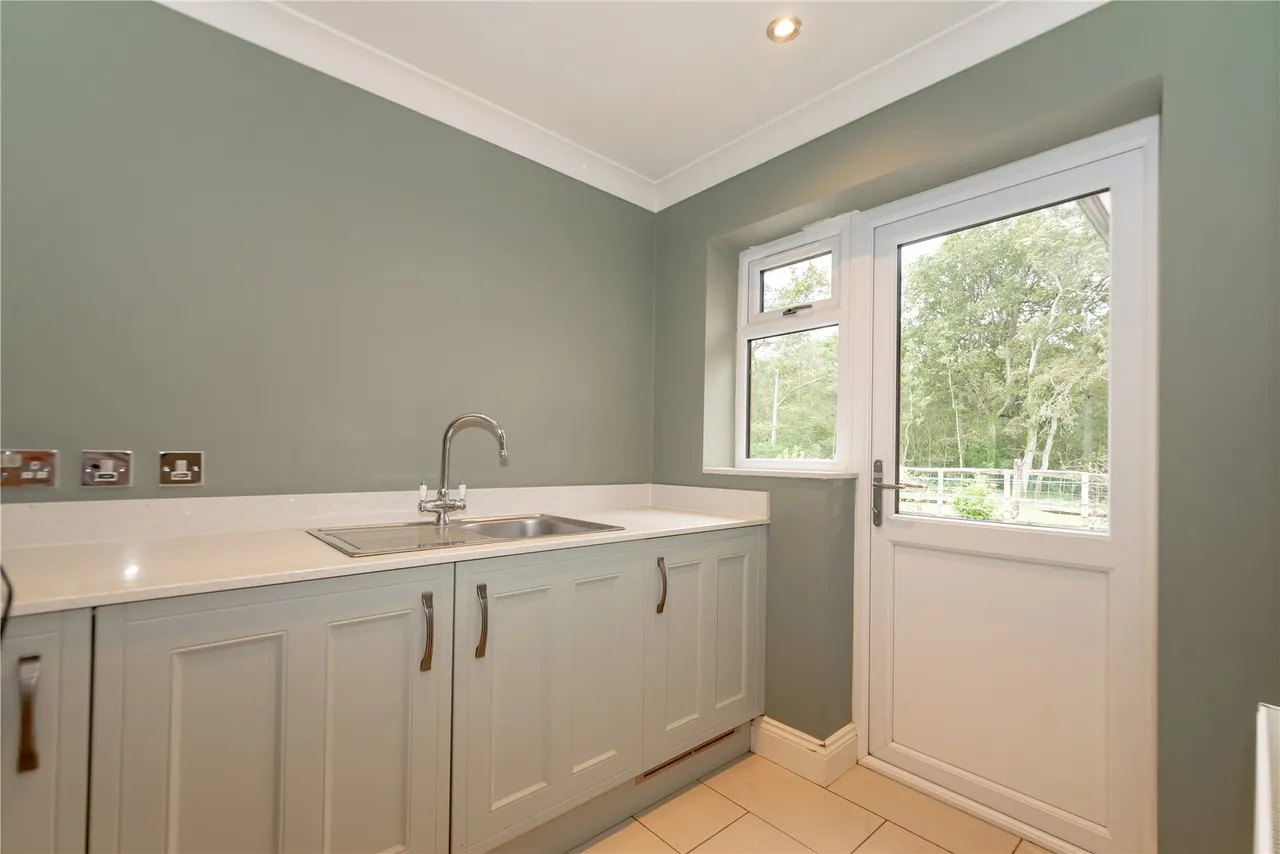 Pound Farm Lane, Ash Green, GU12 6EH, photo 14