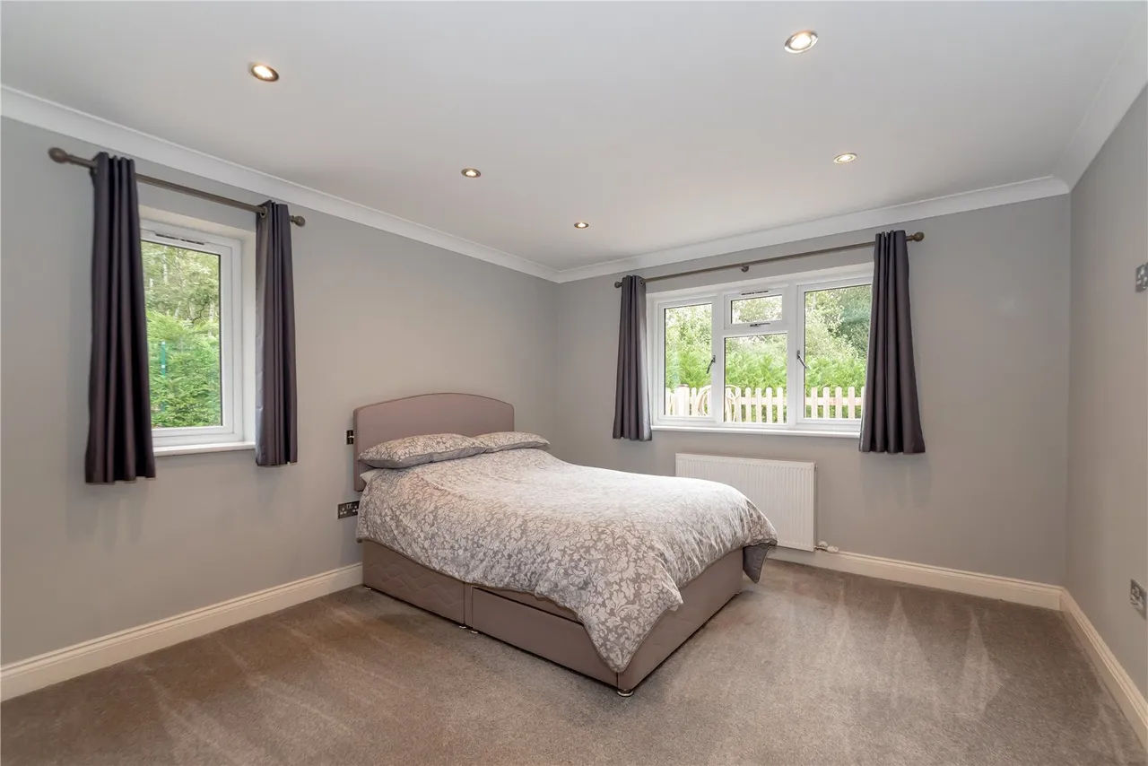 Pound Farm Lane, Ash Green, GU12 6EH, photo 18